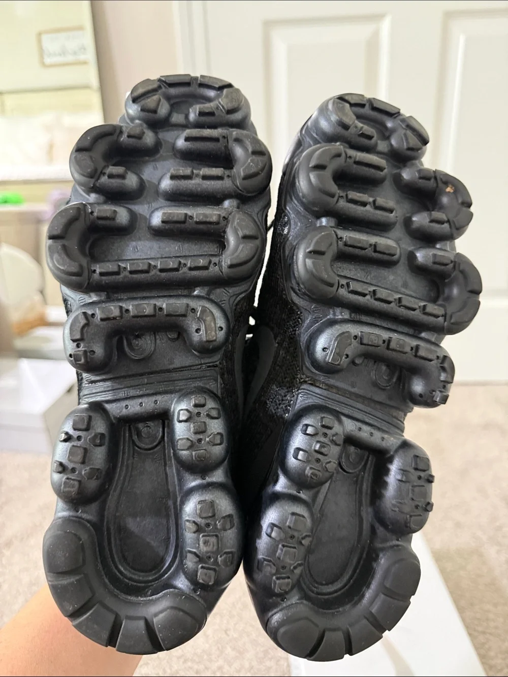 Women’s Nike Black VaporMax Flyknit Cushion Sneakers - Picture 5 of 5